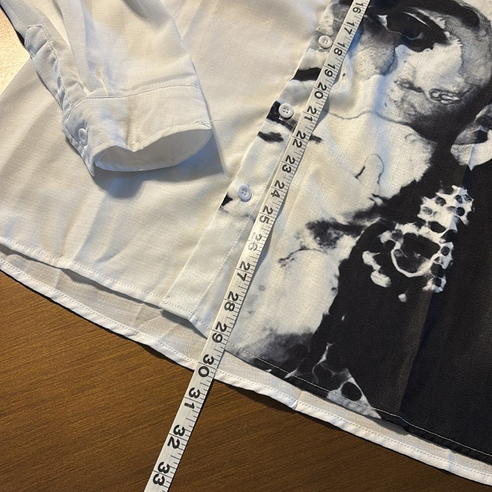 Button Down Long Sleeve Shirt With A Face Black And White Size Medium Like New - Picture 6 of 6